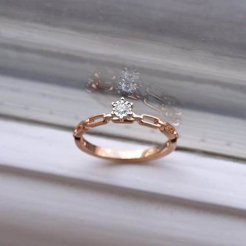 Netradiční diamantový prsten Suzanne