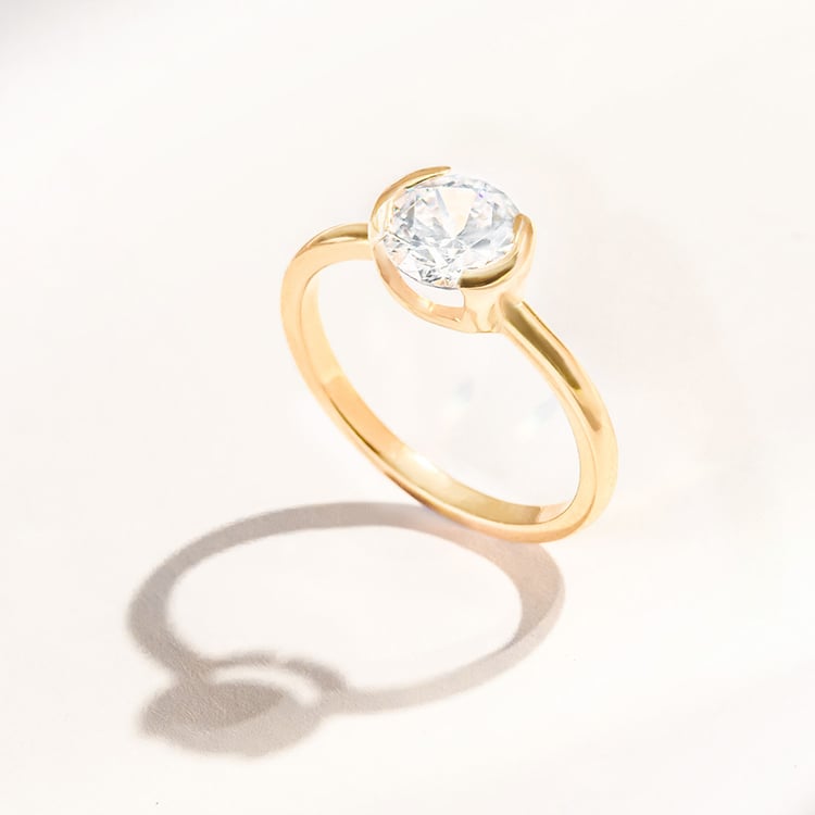 Zlatý prsten s half-bezel lab-grown diamantem Agrippa 164213