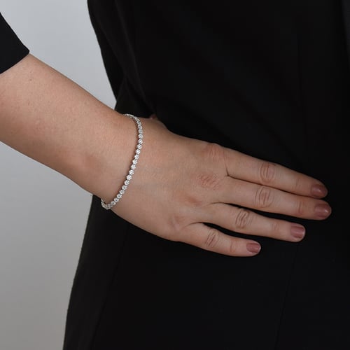 Stříbrný náramek s lab-grown diamanty Santana