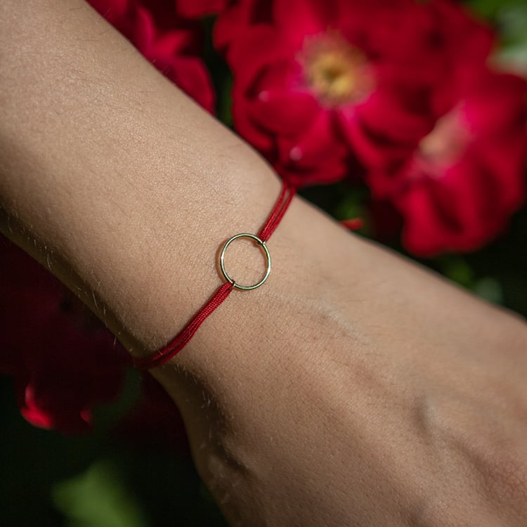 Stříbrný šňůrkový náramek se symbolem Karma 108765