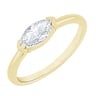 Zlatý prsten s half-bezel marquise diamantem Berenike