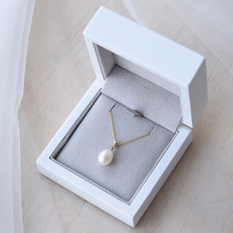 Přívěsek s perlou 64459