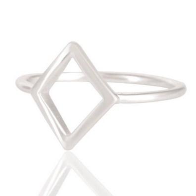 Minimalistický stříbrný prstýnek 8918