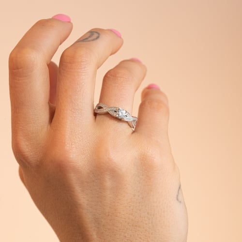 Luxusní zásnubní prsten s lab-grown diamanty Frankie