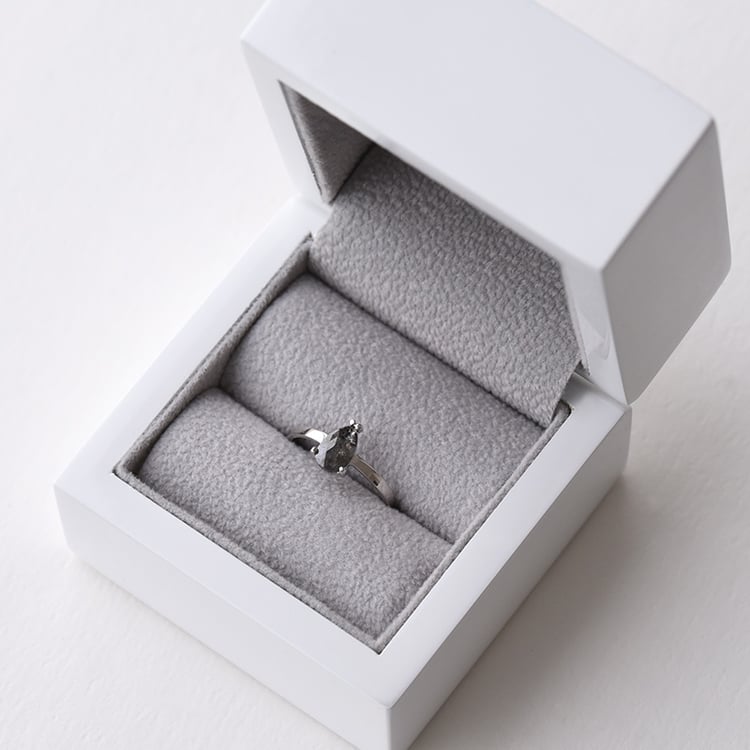 Prsten ze zlata s diamantem 74674