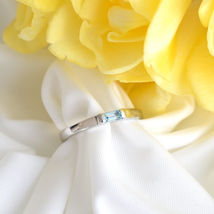 Jemný zlatý prsten s topazem 82373