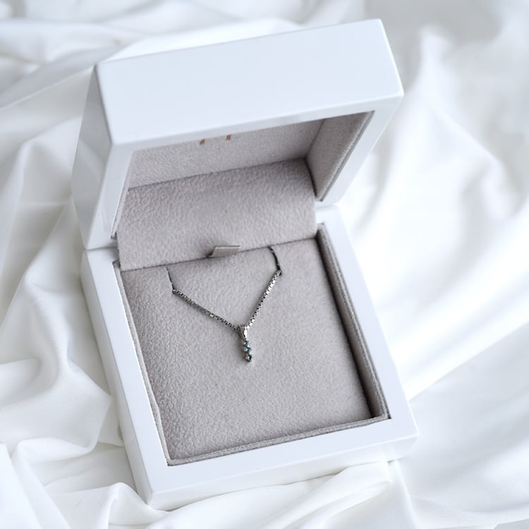 Diamantový přívěsek 86250