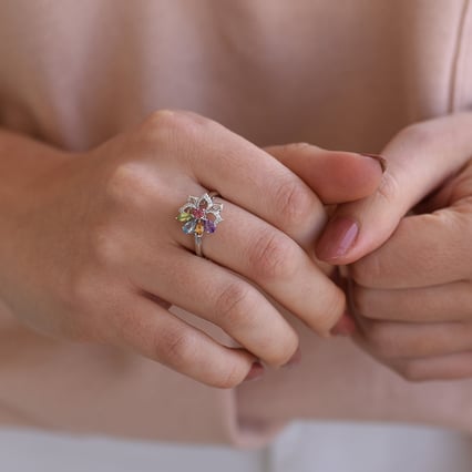 Zlatý prsten plný barevných drahokamů Dye