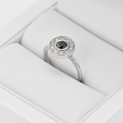 Zásnubní prsten s černým diamantem Fernanda