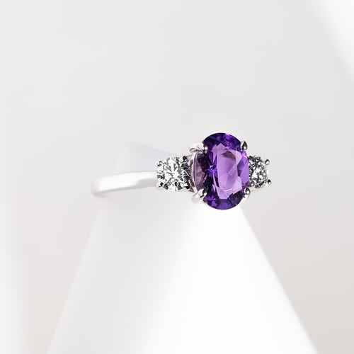 Zásnubní prsten s ametystem a lab-grown diamanty Brink
