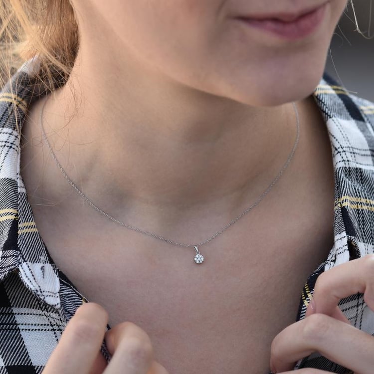 Stříbrný přívěsek s lab-grown diamanty Jenoulita 104209