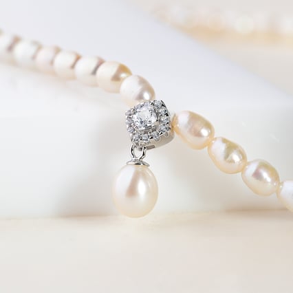 Perlový náhrdelník se zirkony Vinie