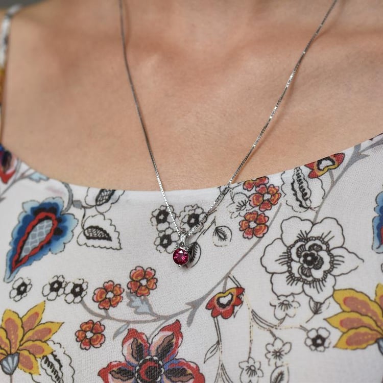 Stříbrný náhrdelník 7166