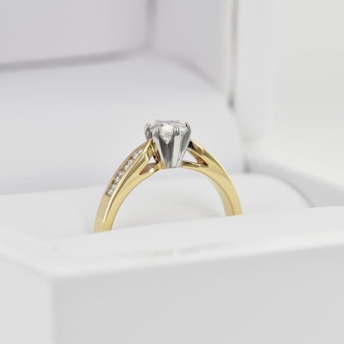 Zásnubní prsten s lab-grown diamanty Mita