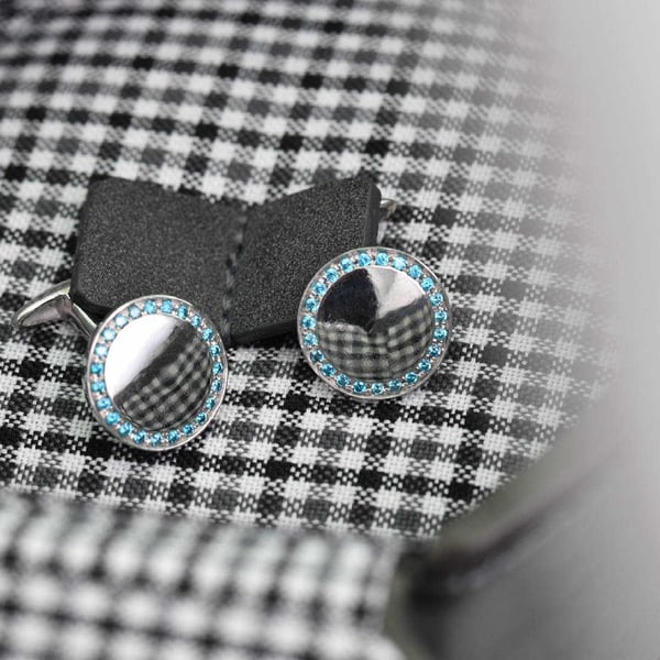 Stříbrné manžetové knoflíčky s modrými diamanty
