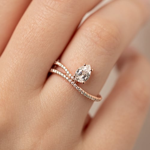 Atypický zásnubní prsten s diamanty Reptie