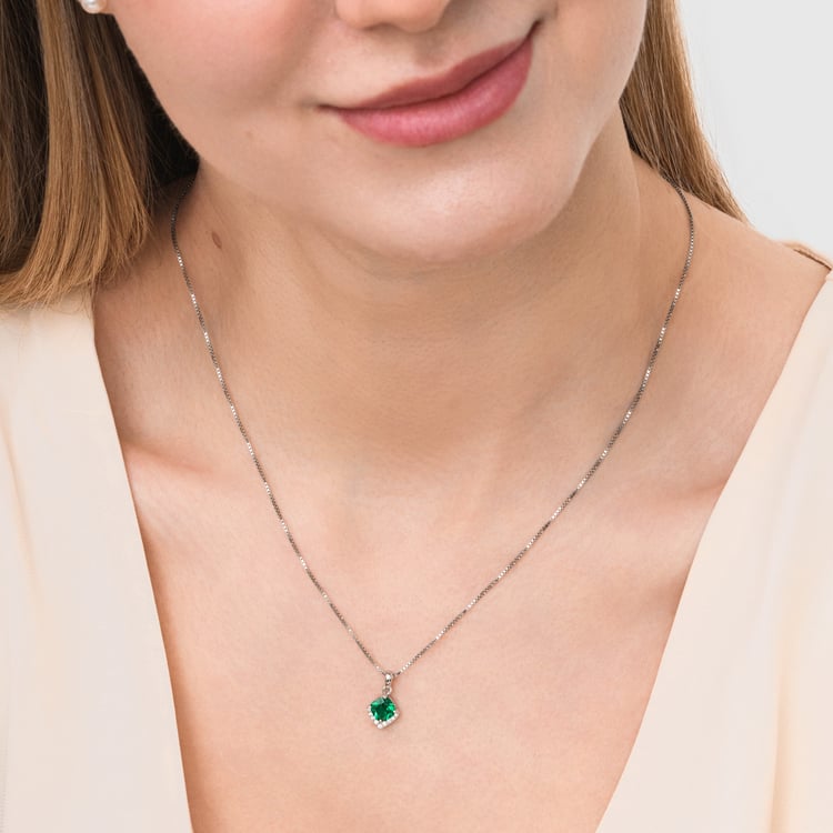 Stříbrný přívěsek se smaragdem 165662