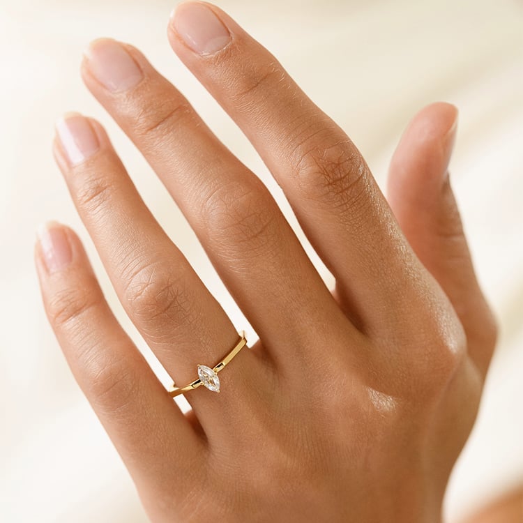 Zlatý prsten s lab-grown diamantem Julia 163541