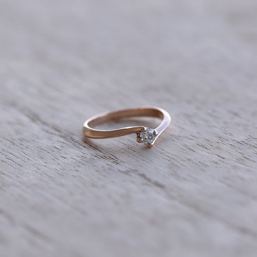 Zásnubní prsten s diamantem Nami
