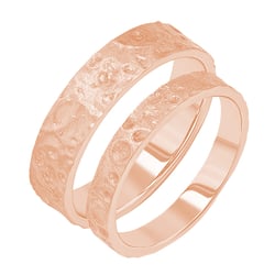 Snubní prsteny s atypickým povrchem Lays