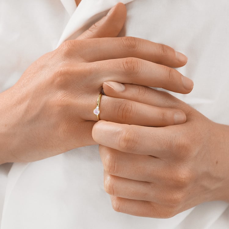 Zlatý zásnubní prsten s měsíčním kamenem a diamanty Hye 156271