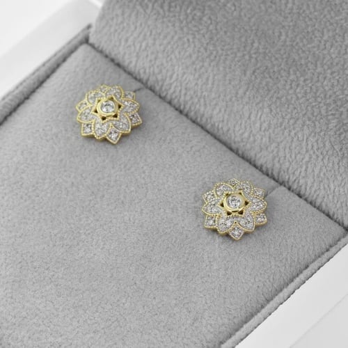 Zlatá květinová kolekce šperků s diamanty Sharla