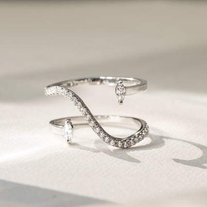 Atypický prsten s moissanity Lina