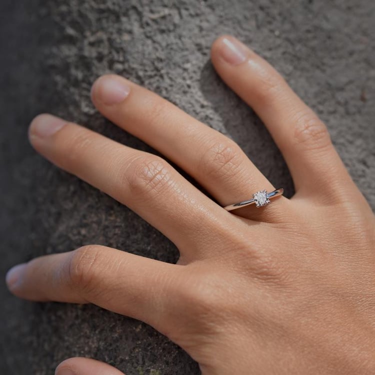 Zásnubní prsten s diamantem 64627