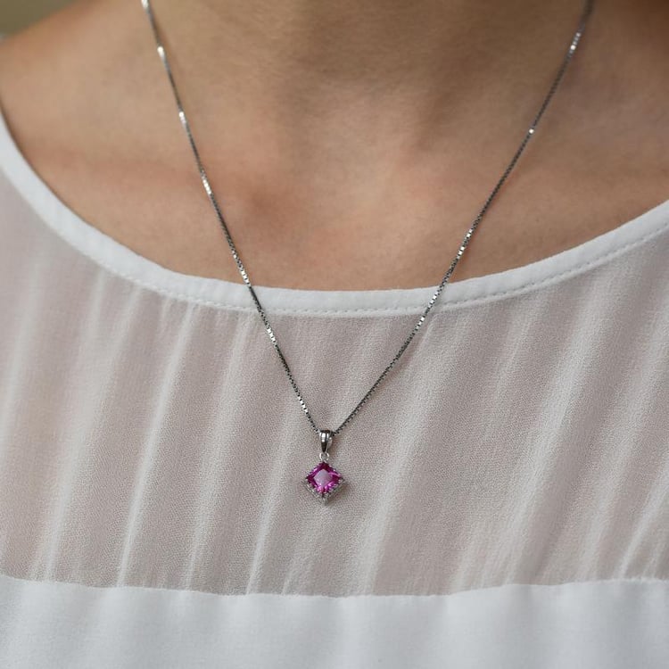 Stříbrný přívěsek s princess safírem 24511