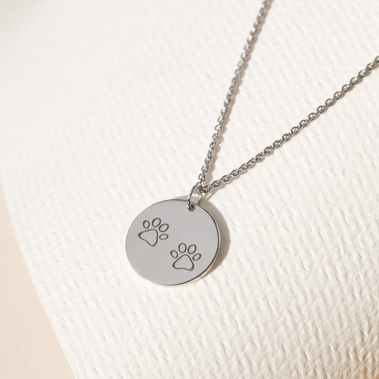 Stříbrný přívěsek s tlapkami a gravírem Darcey 123106