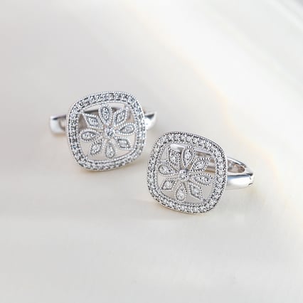 Náušnice s diamantovými květy Retta