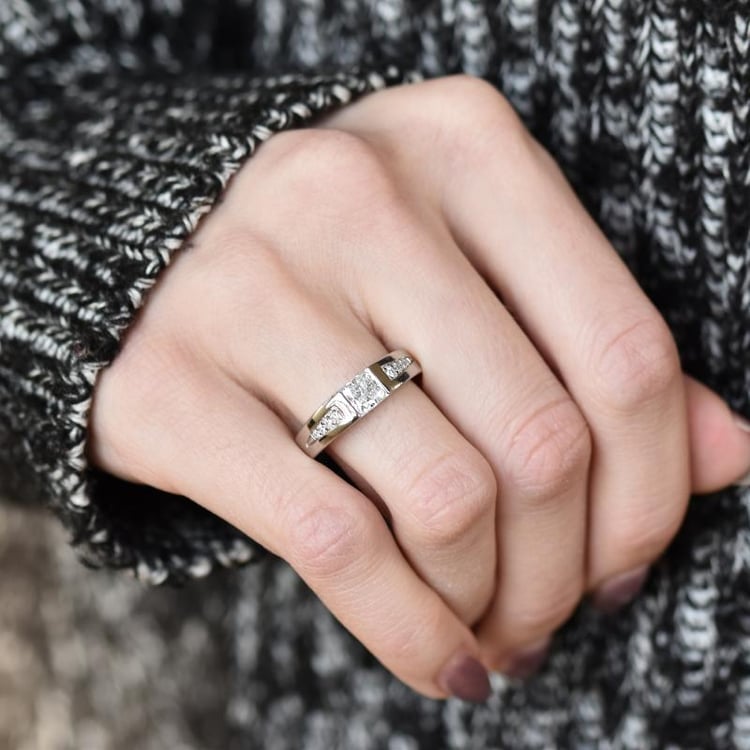 Prsten s diamanty 28953