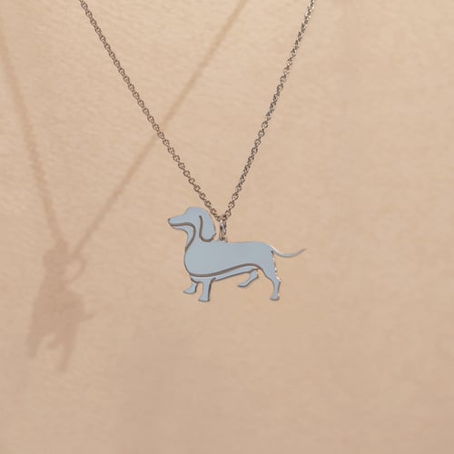 Stříbrný přívěsek ve tvaru psa s gravírem Dachshund