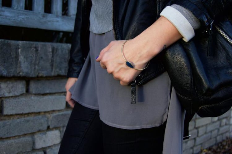 Náramek se safírem 8300