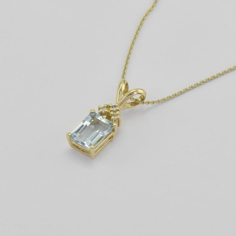 Náhrdelník s akvamarínem 39394