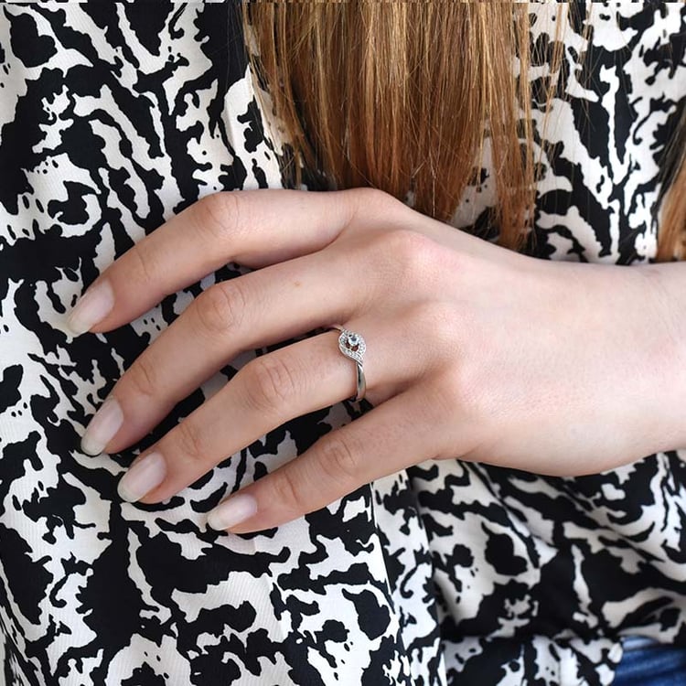 prsten s akvamarínem a diamanty ze zlata 82236