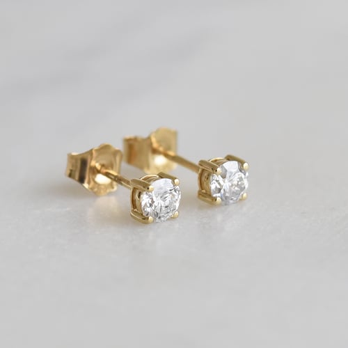 Stříbrné náušnice s výběrem karátové váhy lab-grown diamantů Roth
