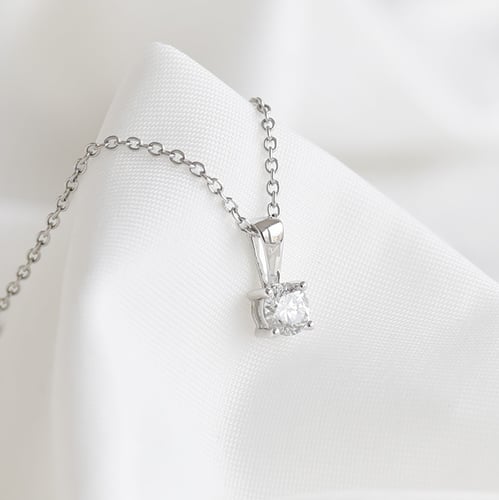 Stříbrný přívěsek s výběrem karátové váhy lab-grown diamantu Alexen