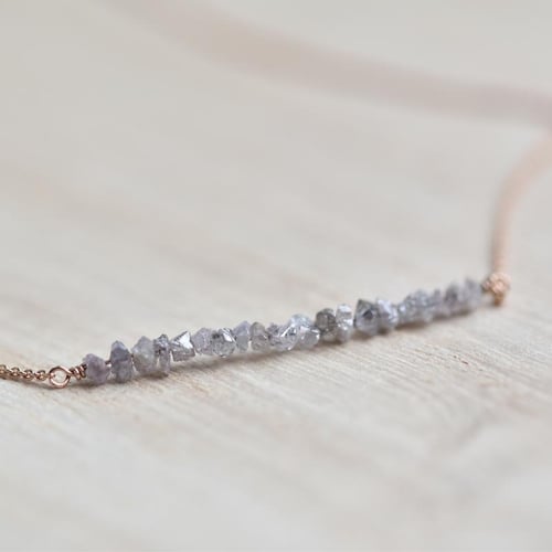Zlatý choker s růžovými nebroušenými diamanty Wandalee