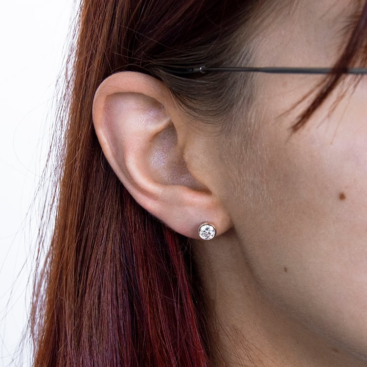 Bezel náušnice s moissanity Wetty 110584