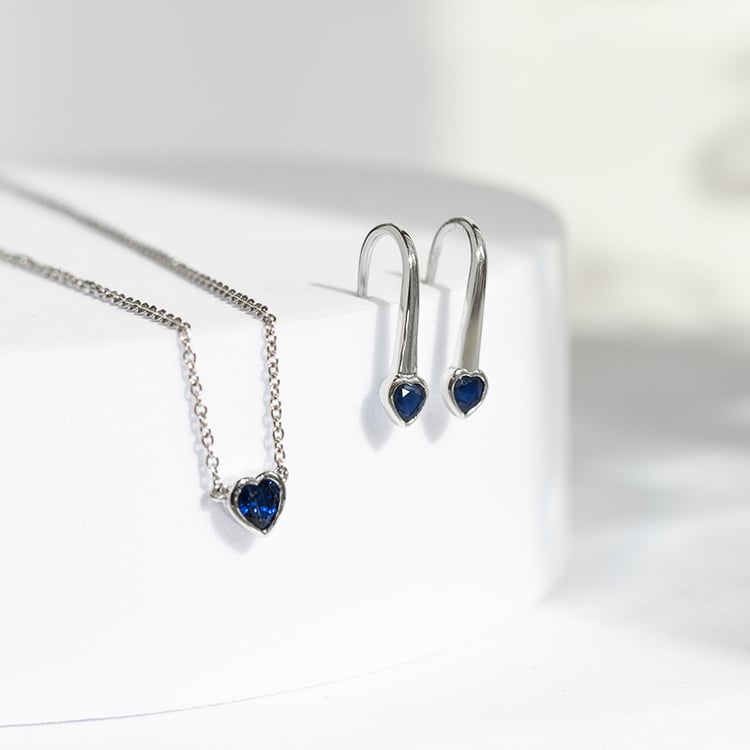 Náhrdelník se safírovým srdíčkem Davila 145169