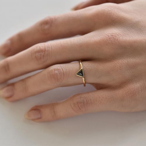 Zásnubní set prstenů ze zlata s černým trojúhelníkovým diamantem Begona