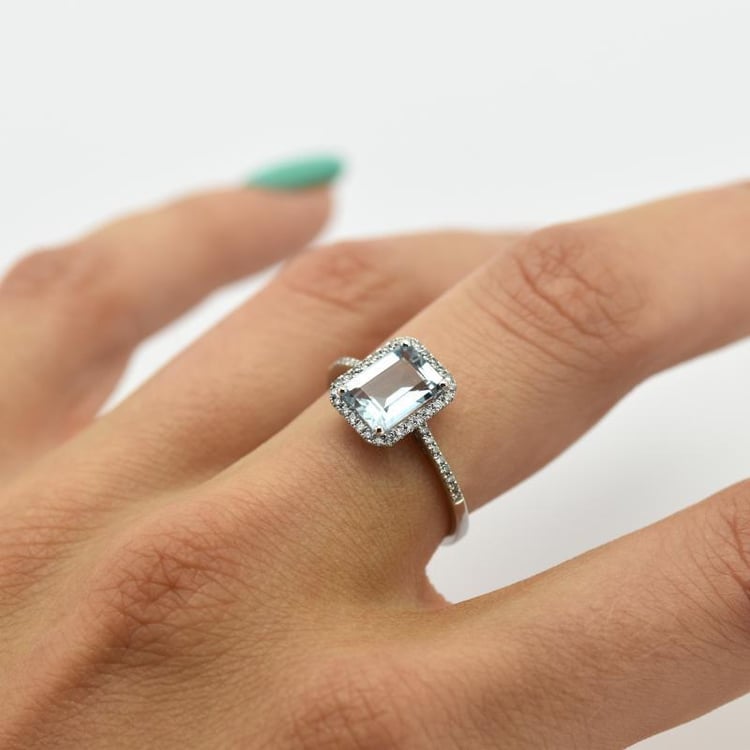 Akvamarín s diamanty 10660