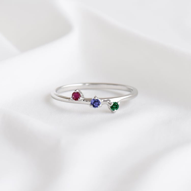 Minimalistický prsten se třemi drahokamy dle vašeho výběru Idalia 115244
