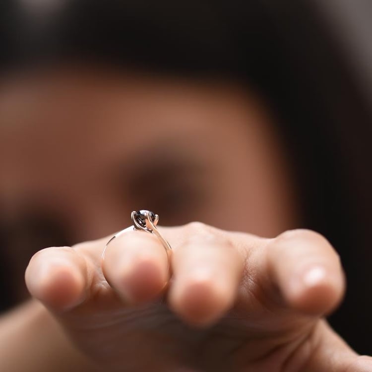 Zásnubní prsten s diamantem 46187