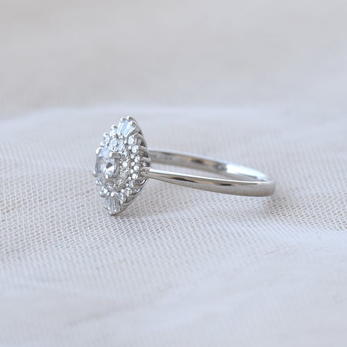 Zlatý prsten s moissanitem a lab-grown diamanty Deizy