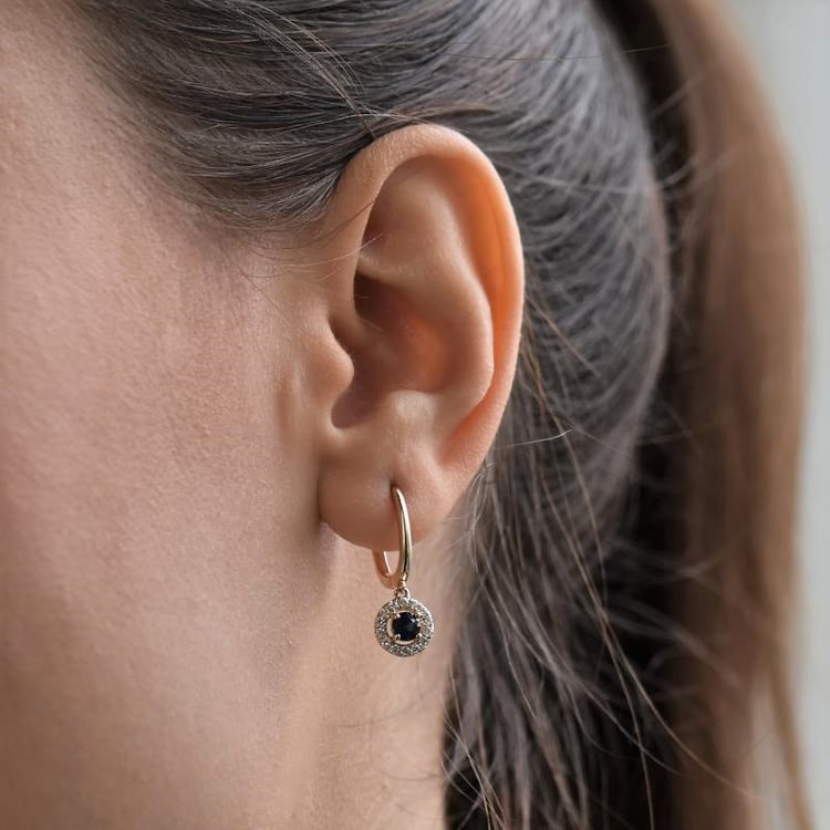 Zlaté visací náušnice se safíry a diamanty Macy 105065