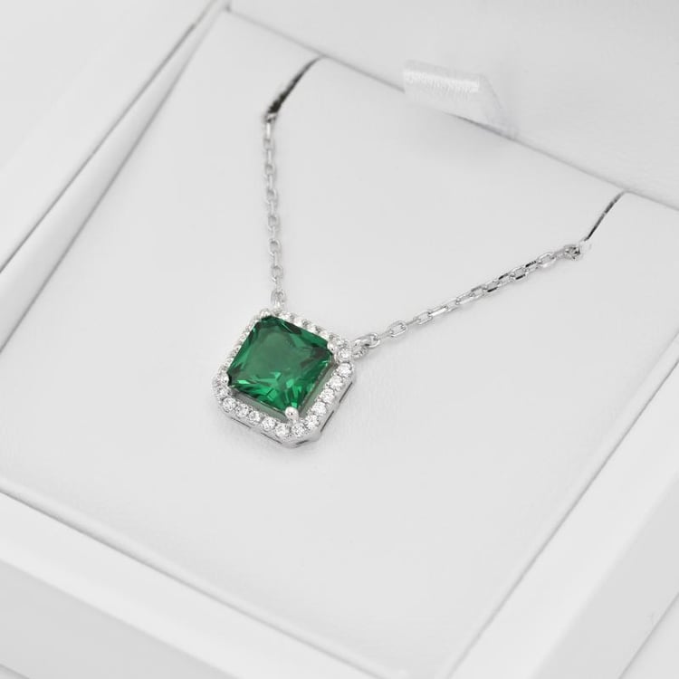 Náhrdelník s vytvořeným smaargdem 22584