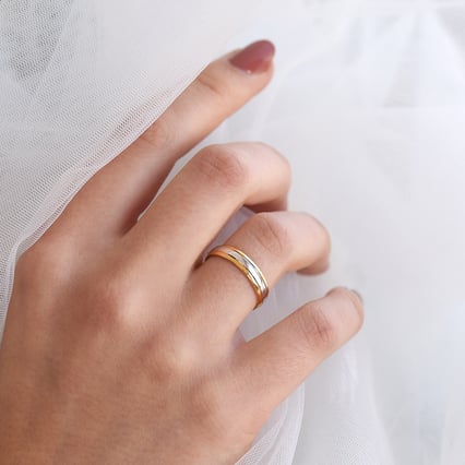 Půlkulaté snubní prsteny z kombinovaného zlata Leveret