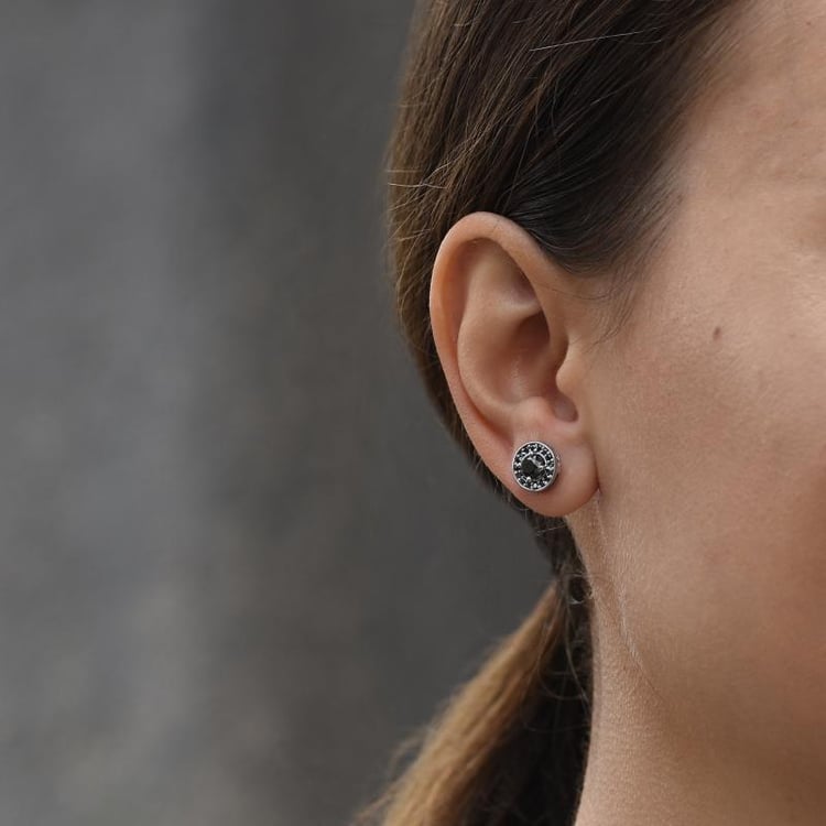 Diamantové náušnice 1882